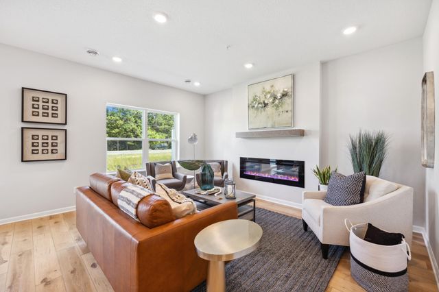 1019 130th Court E, Rosemount, MN 55068