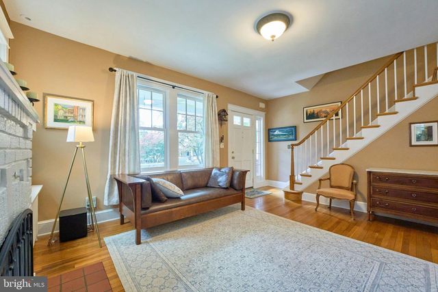 3113 2ND RD N, Arlington, VA 22201