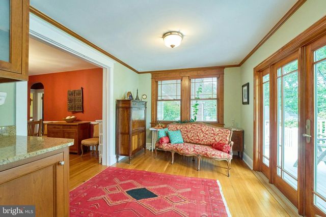 3113 2ND RD N, Arlington, VA 22201