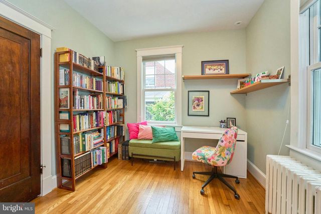 3113 2ND RD N, Arlington, VA 22201