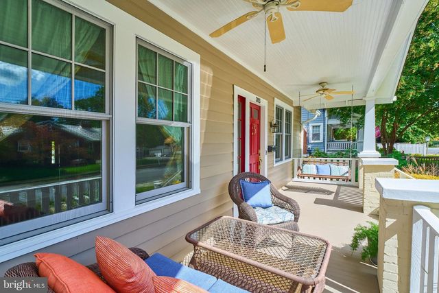 3113 2ND RD N, Arlington, VA 22201