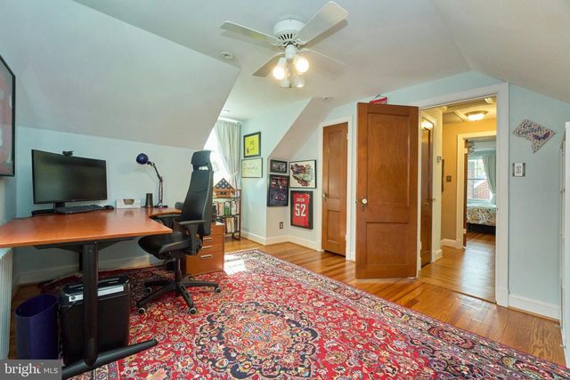 3113 2ND RD N, Arlington, VA 22201