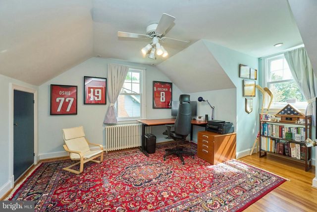 3113 2ND RD N, Arlington, VA 22201