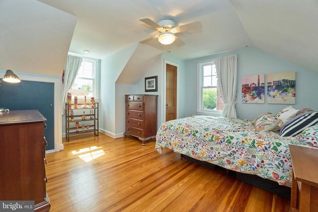 3113 2ND RD N, Arlington, VA 22201