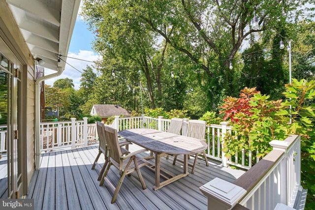 3113 2ND RD N, Arlington, VA 22201