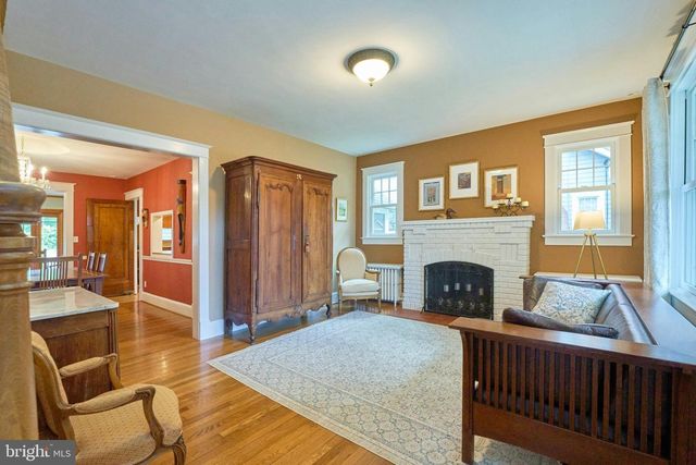 3113 2ND RD N, Arlington, VA 22201