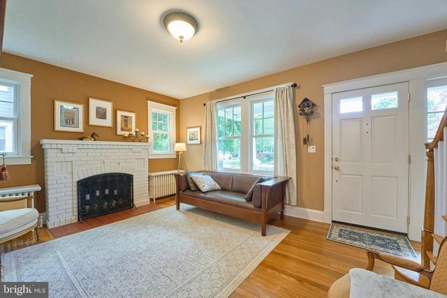 3113 2ND RD N, Arlington, VA 22201