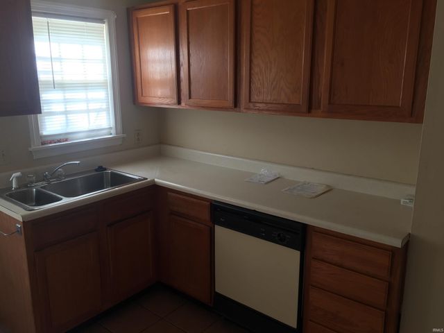 1217 1219 Corregidor Circle, Evansville, IN 47714