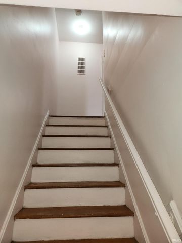 1217 1219 Corregidor Circle, Evansville, IN 47714