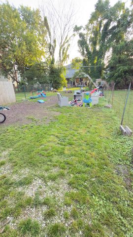 1217 1219 Corregidor Circle, Evansville, IN 47714