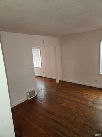 1217 1219 Corregidor Circle, Evansville, IN 47714