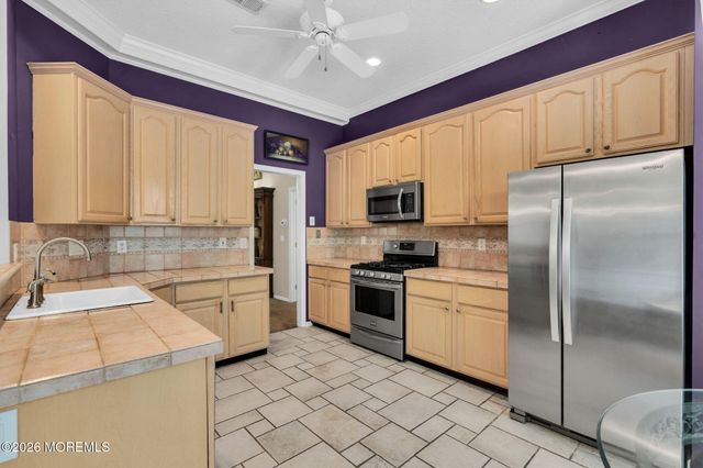 52 Summerwinds Drive, Lakewood, NJ 08701