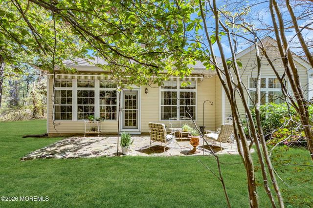 52 Summerwinds Drive, Lakewood, NJ 08701