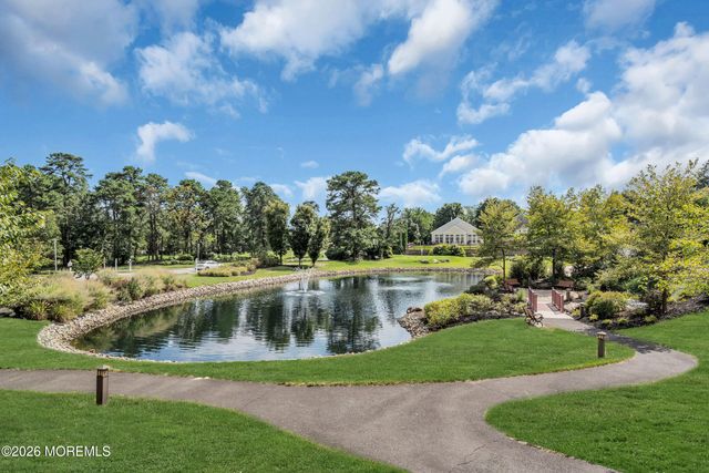 52 Summerwinds Drive, Lakewood, NJ 08701