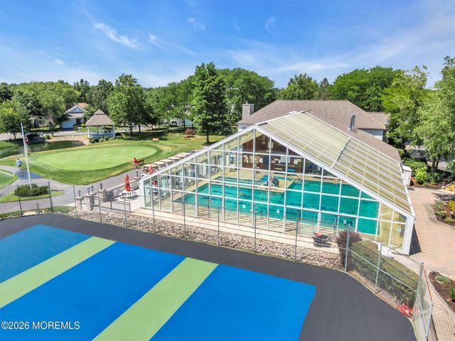 52 Summerwinds Drive, Lakewood, NJ 08701