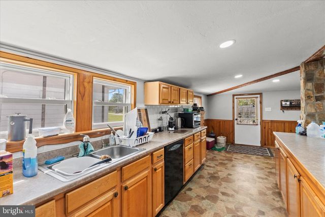 4211 CONEWAGO RD, Dover, PA 17315