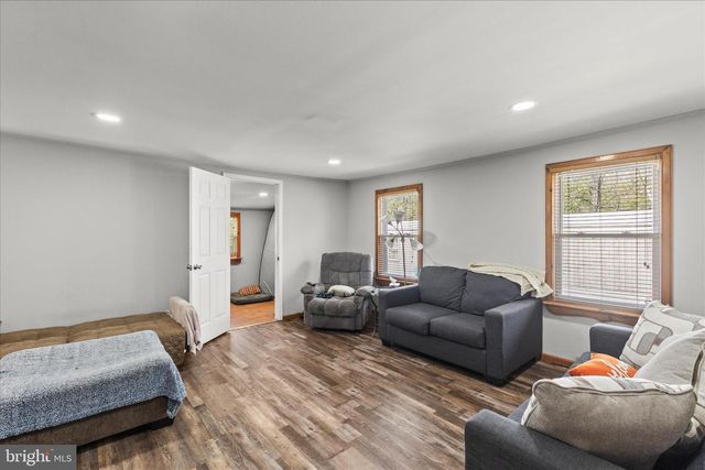 4211 CONEWAGO RD, Dover, PA 17315