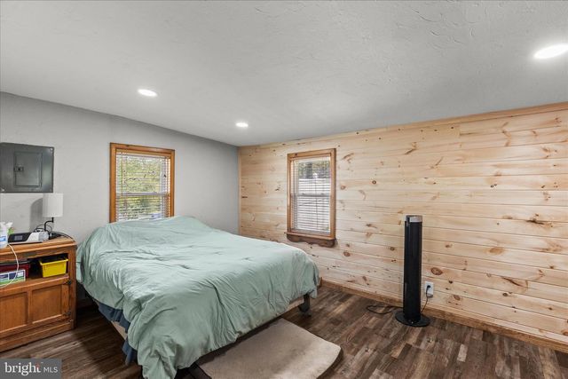 4211 CONEWAGO RD, Dover, PA 17315