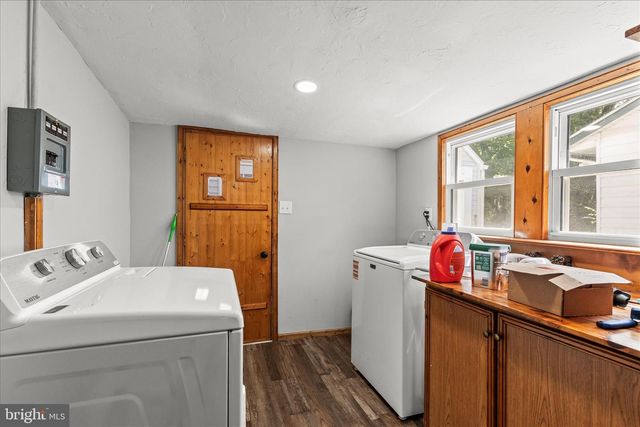 4211 CONEWAGO RD, Dover, PA 17315