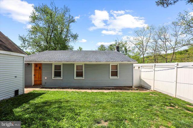 4211 CONEWAGO RD, Dover, PA 17315