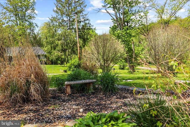 4211 CONEWAGO RD, Dover, PA 17315