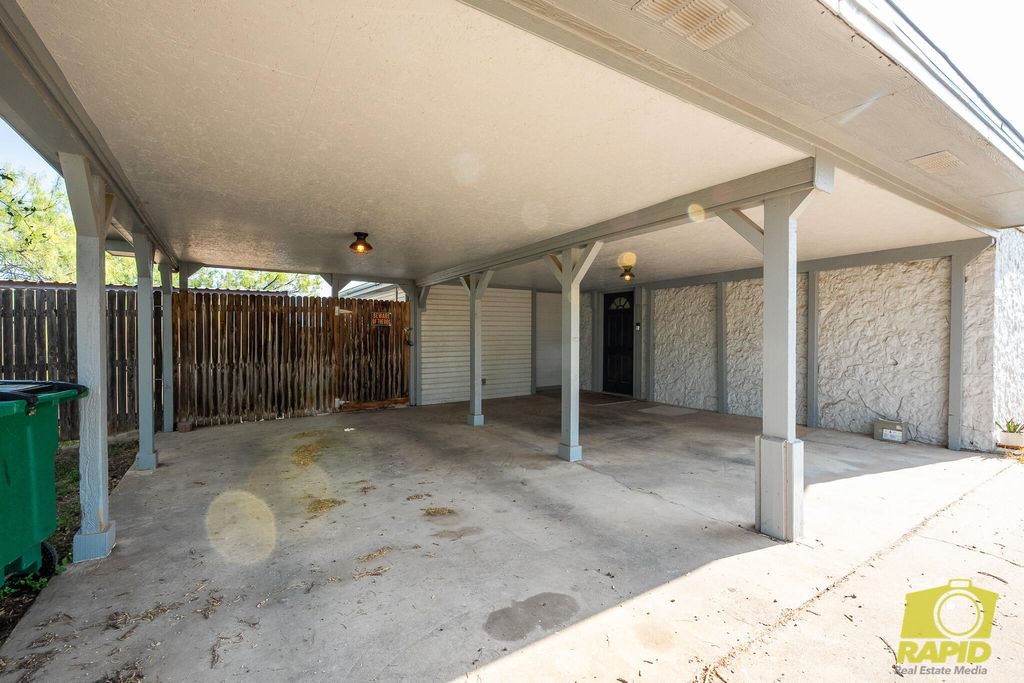 Image 3 of property listing at 110 Kennedy Drive, San Angelo, TX 76905