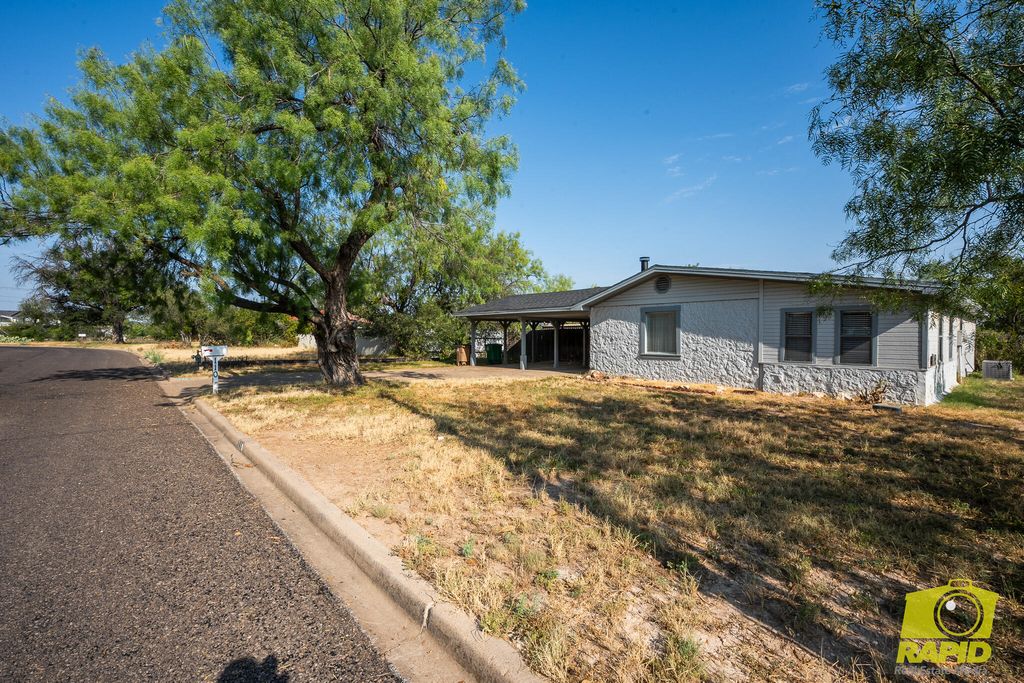 Image 5 of property listing at 110 Kennedy Drive, San Angelo, TX 76905