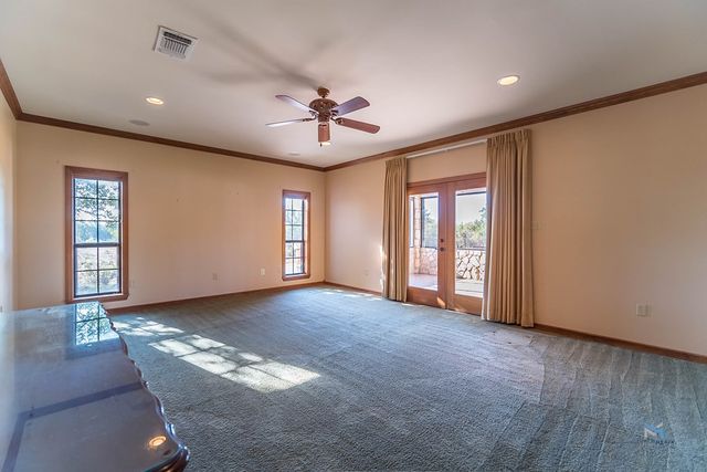 6873 Green Oaks Dr, Christoval, TX 76935