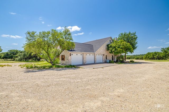 6873 Green Oaks Dr, Christoval, TX 76935