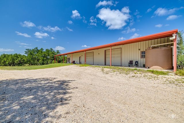 6873 Green Oaks Dr, Christoval, TX 76935