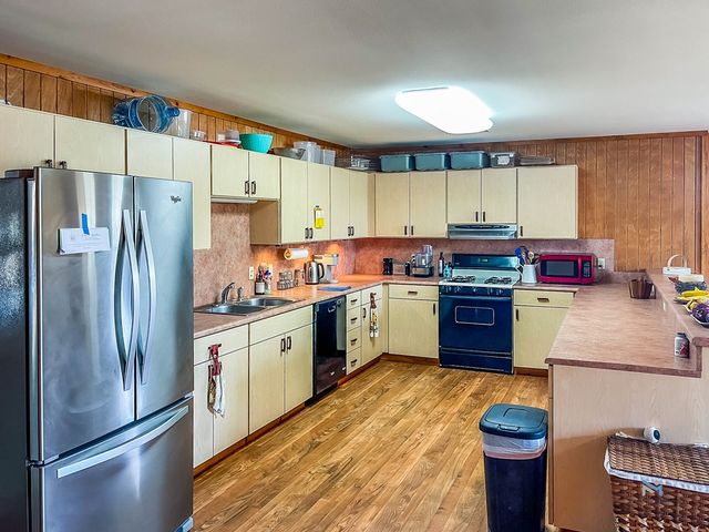 6873 Green Oaks Dr, Christoval, TX 76935