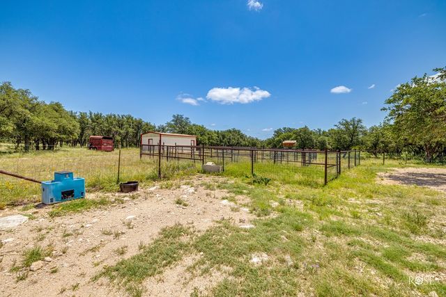 6873 Green Oaks Dr, Christoval, TX 76935