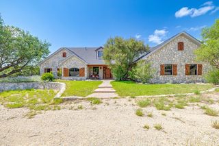 6873 Green Oaks Dr, Christoval, TX 76935