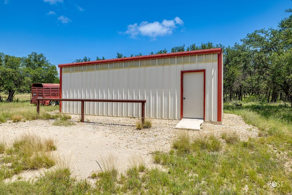 Image 40 of property listing at 6873 Green Oaks Drive, Christoval, TX 76935