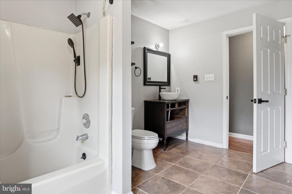 Image 12 of property listing at 13733 BARNHART RD, Clear Spring, MD 21722