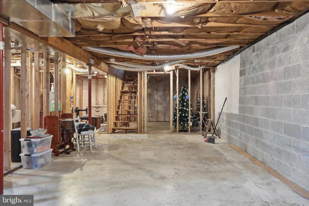 Image 25 of property listing at 13733 BARNHART RD, Clear Spring, MD 21722