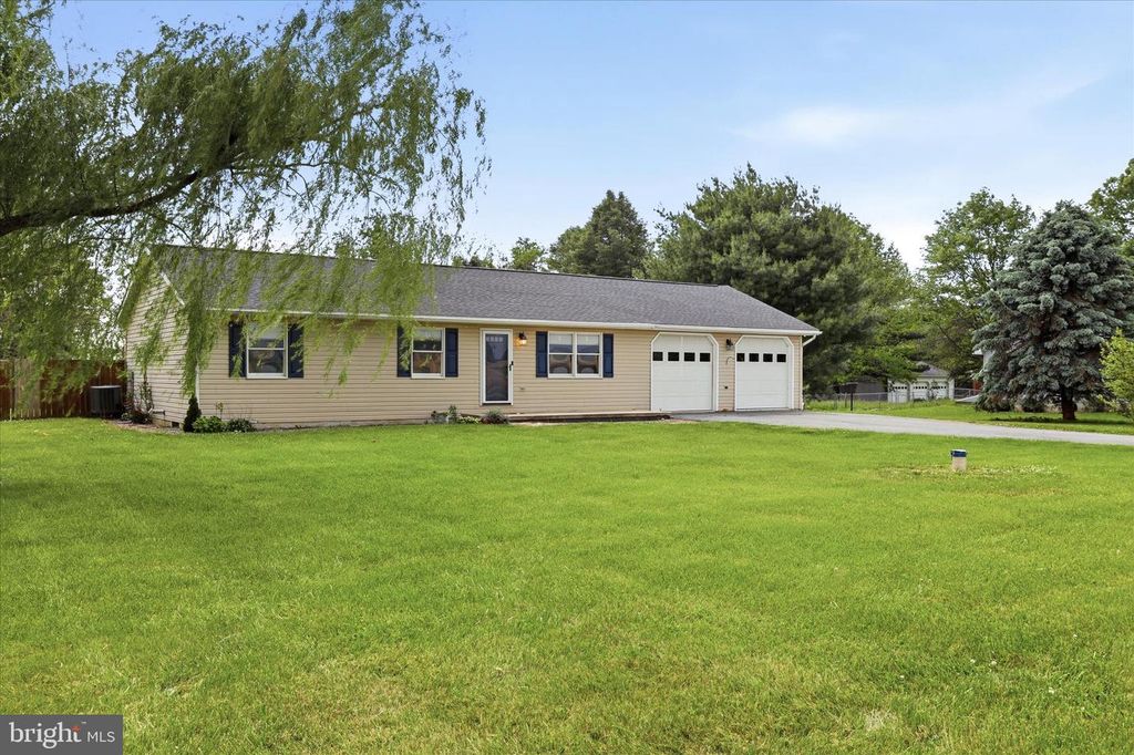 Image 3 of property listing at 13733 BARNHART RD, Clear Spring, MD 21722