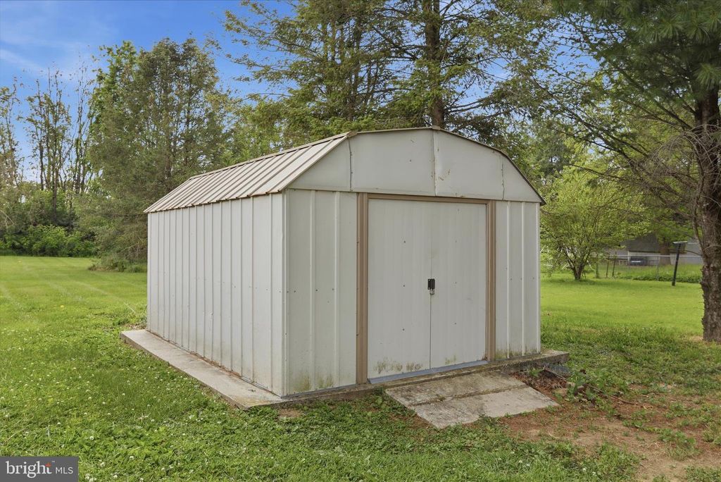 Image 32 of property listing at 13733 BARNHART RD, Clear Spring, MD 21722