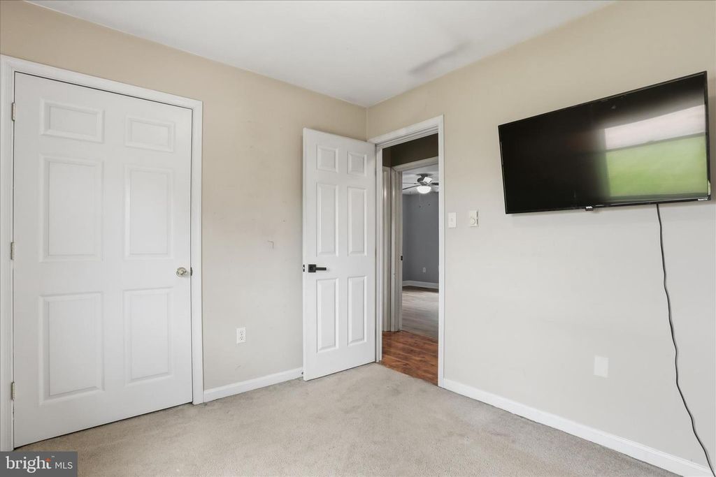 Image 7 of property listing at 13733 BARNHART RD, Clear Spring, MD 21722
