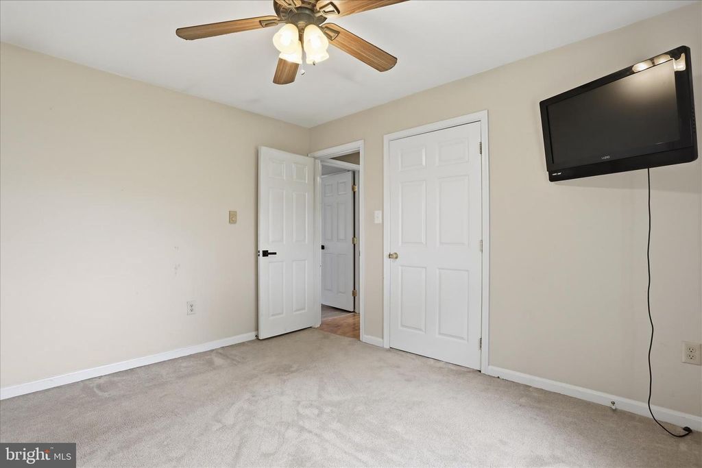 Image 8 of property listing at 13733 BARNHART RD, Clear Spring, MD 21722