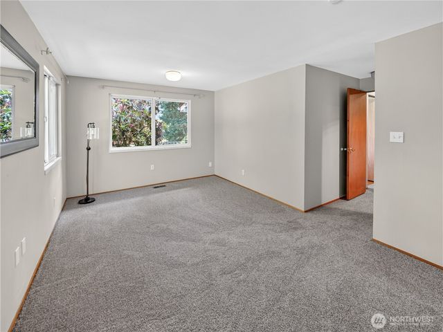 22430 SE 392nd Street, Enumclaw, WA 98022