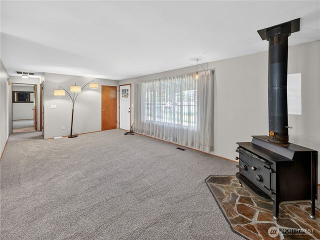 22430 SE 392nd Street, Enumclaw, WA 98022