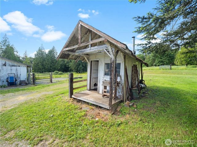 22430 SE 392nd Street, Enumclaw, WA 98022