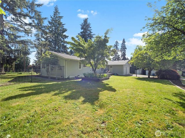 22430 SE 392nd Street, Enumclaw, WA 98022