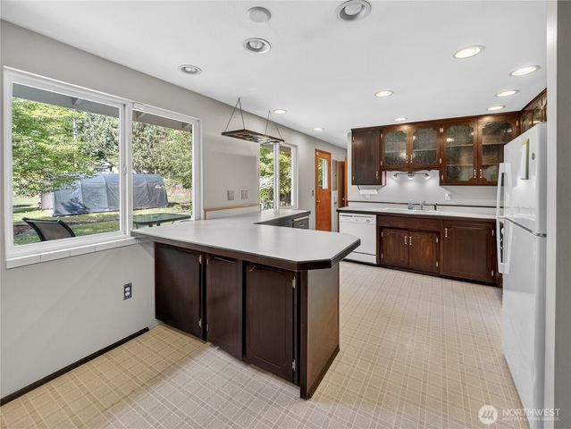 22430 SE 392nd Street, Enumclaw, WA 98022