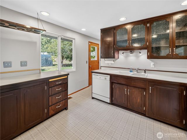 22430 SE 392nd Street, Enumclaw, WA 98022