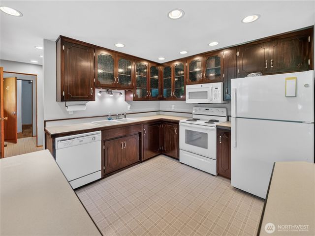 22430 SE 392nd Street, Enumclaw, WA 98022