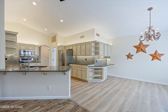 36967 S Ridgeview Boulevard, Tucson, AZ 85739