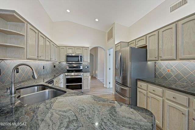 36967 S Ridgeview Boulevard, Tucson, AZ 85739