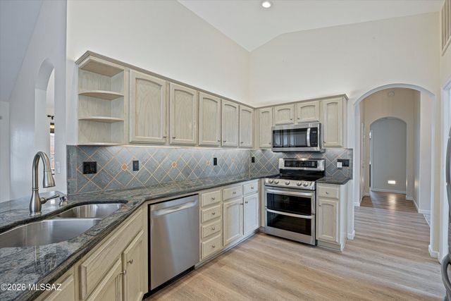 36967 S Ridgeview Boulevard, Tucson, AZ 85739